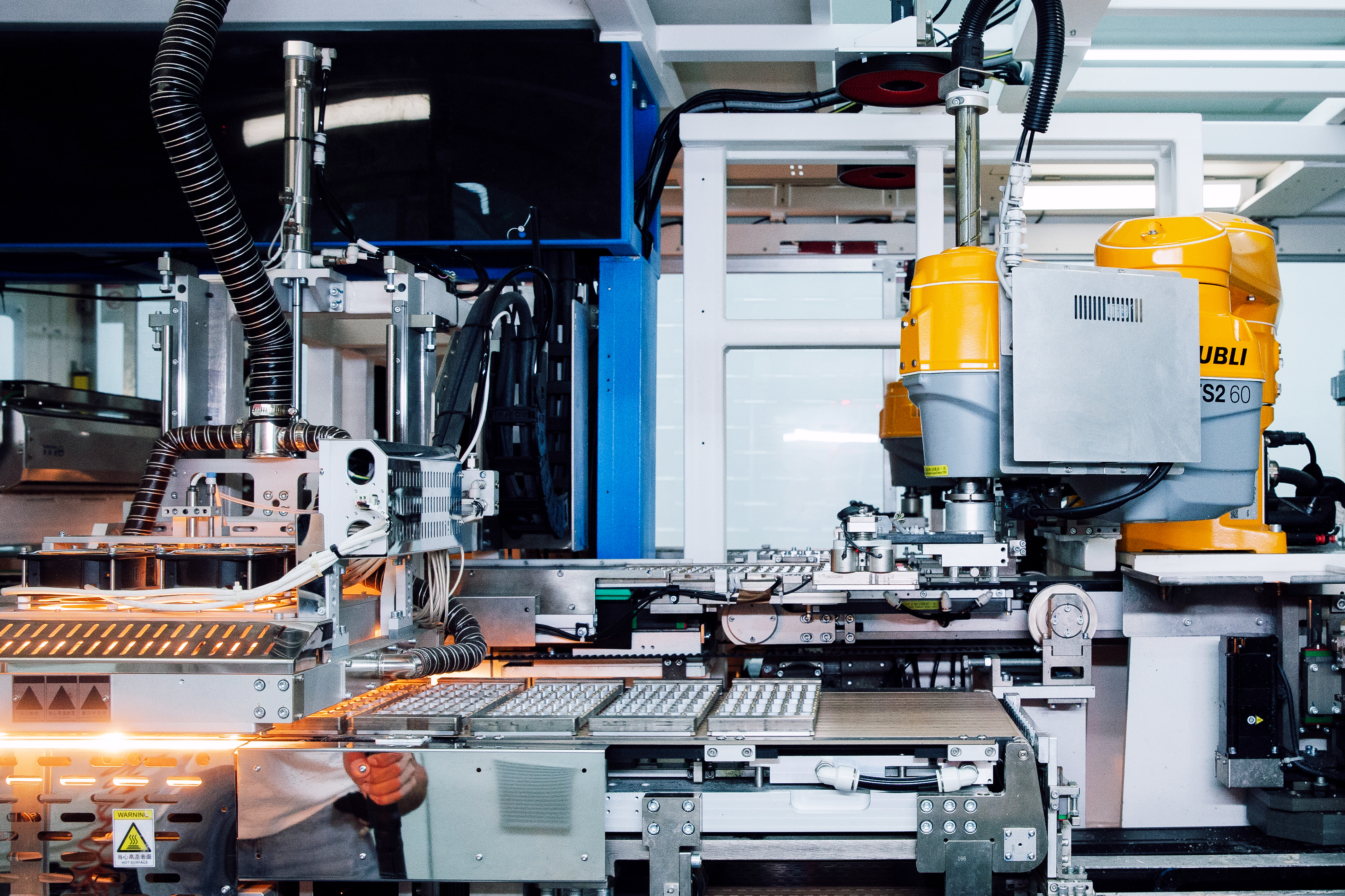 Technology-自動化生產(chǎn)線圖片.jpg